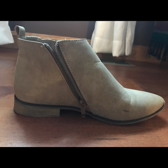 Booties - Picture 3 of 4